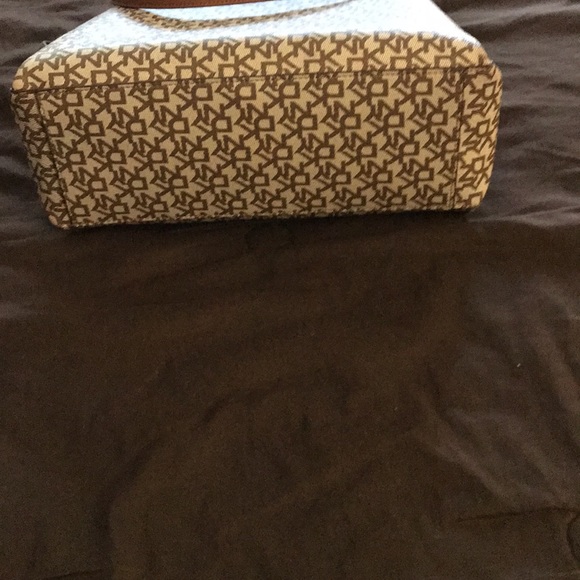 DKNY Bryant Large Shopper Tote Shoulder Bag - Picture 5 of 7